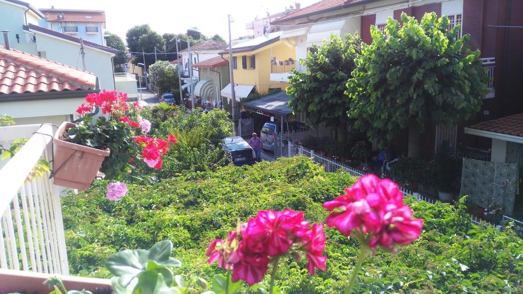 Hotel Simon Rimini Dış mekan fotoğraf