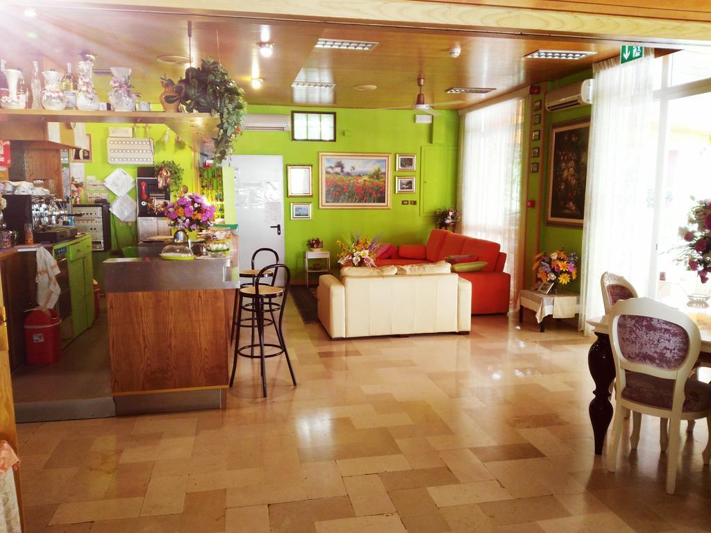 Hotel Simon Rimini Dış mekan fotoğraf