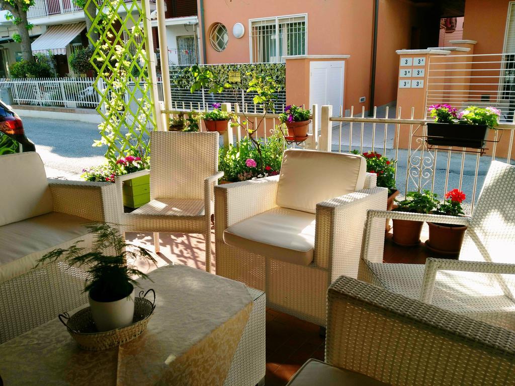 Hotel Simon Rimini Dış mekan fotoğraf