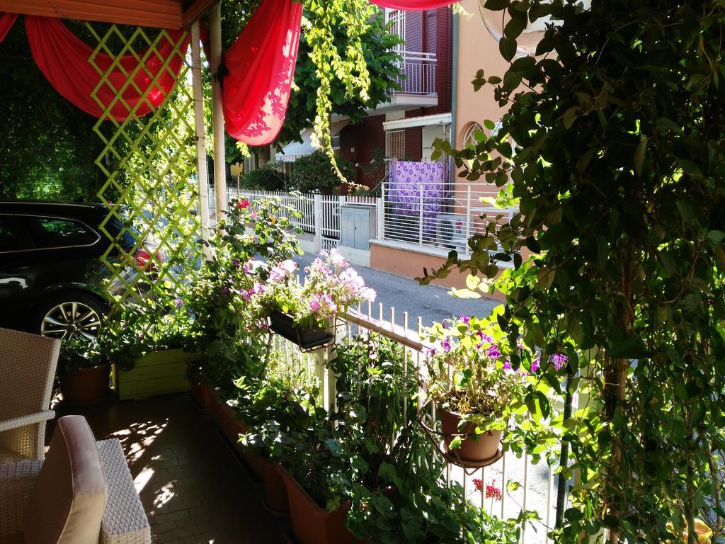 Hotel Simon Rimini Dış mekan fotoğraf