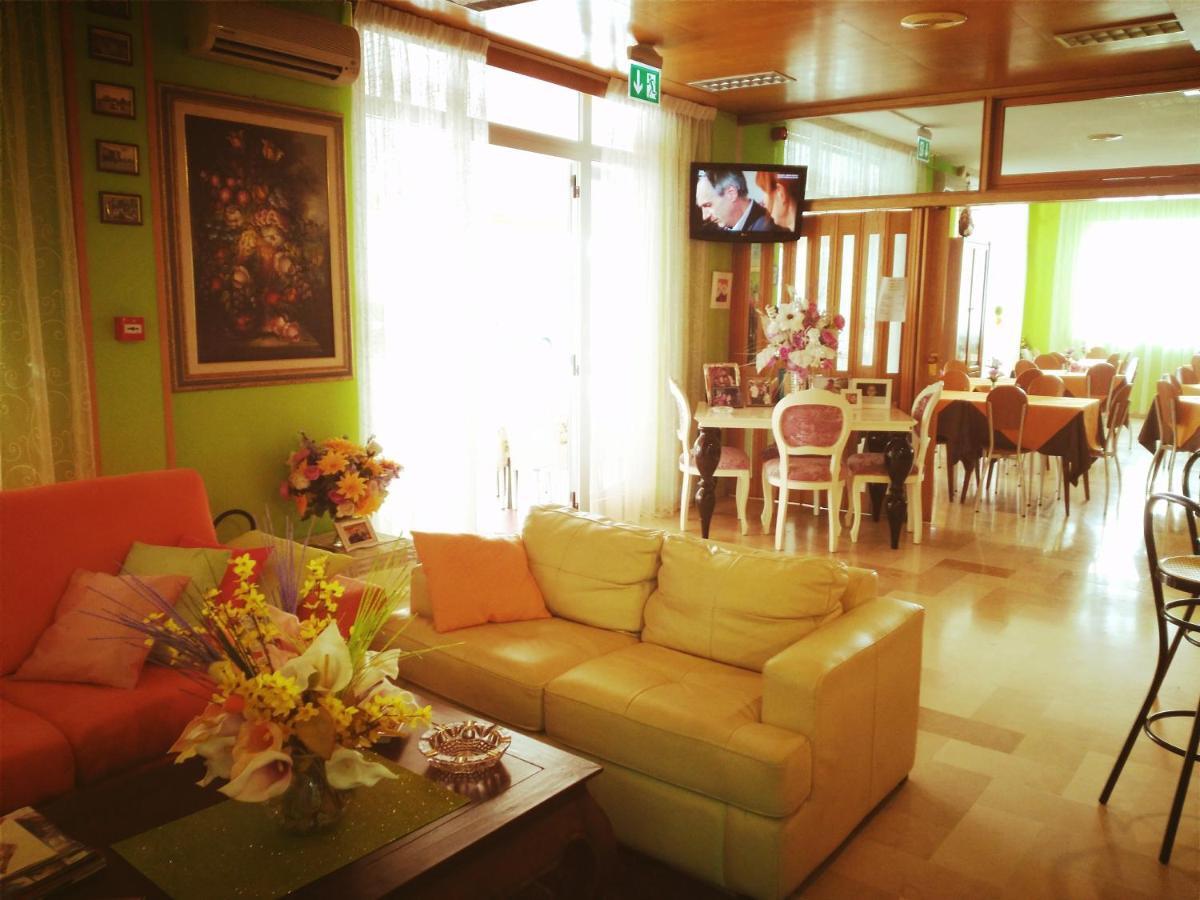 Hotel Simon Rimini Dış mekan fotoğraf
